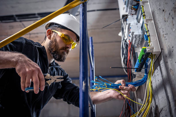 Best Affordable Emergency Electrician  in Lacey, WA